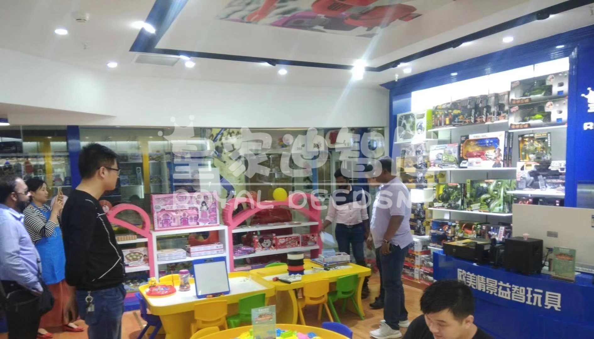 玩具店加盟-玩具店活動-皇家迪智尼兒童玩具店加盟官網