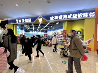 皇家迪智尼店鋪新店開業上一波，陪孩子一起過圣誕節！