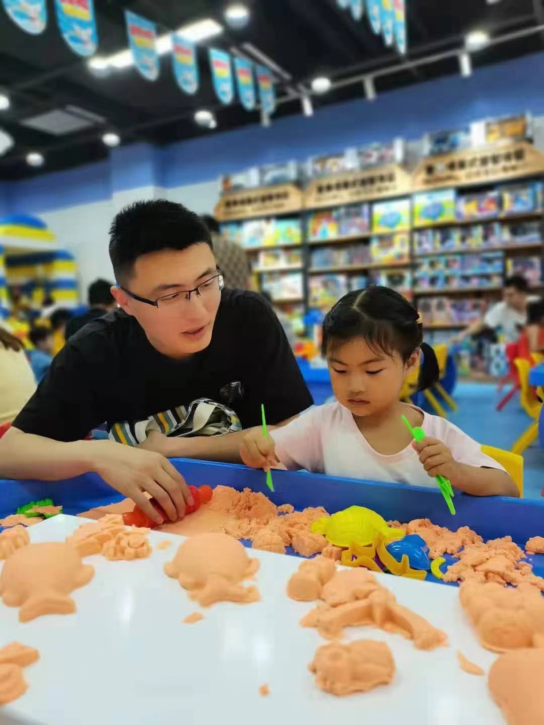 父母在孩子幼兒園階段一定要“狠抓”4點，孩子上學后成績優異